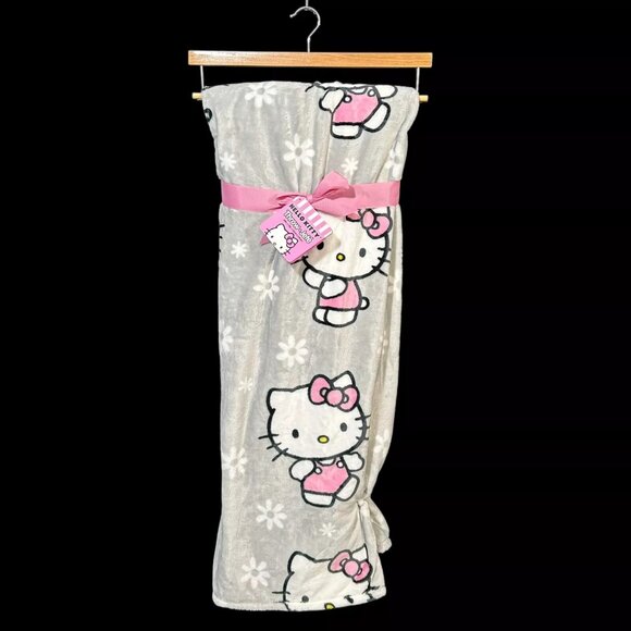 Hello Kitty Other - Hello Kitty Flowers And Kittys Throw Gray Multi 60X70in Throw Soft and‎ Plush